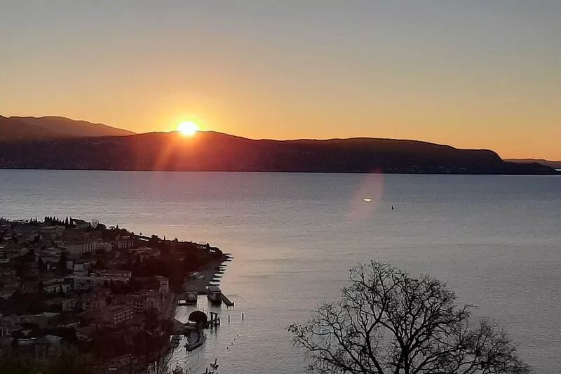Romantic villa with a fantastic view of Lake Garda