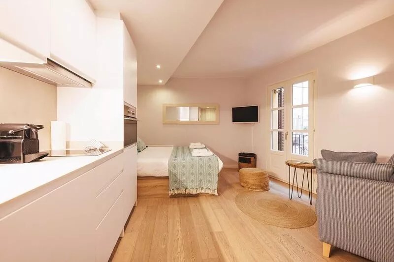 Barca Studio 1 - Vacation Studio in Girona | Bravissimo