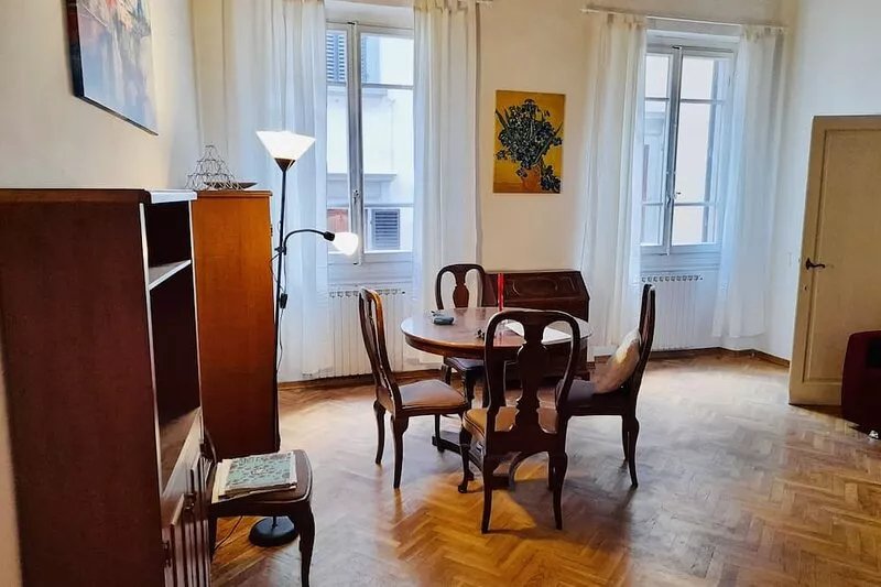 Close to Ponte Vecchio / 1 Bedroom 1 Bath Apartment / Sleeps 4 Comfortably