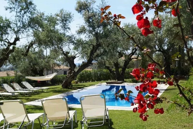 Traditional 5-bedroom villa with pool in marvelous Zakynthos.