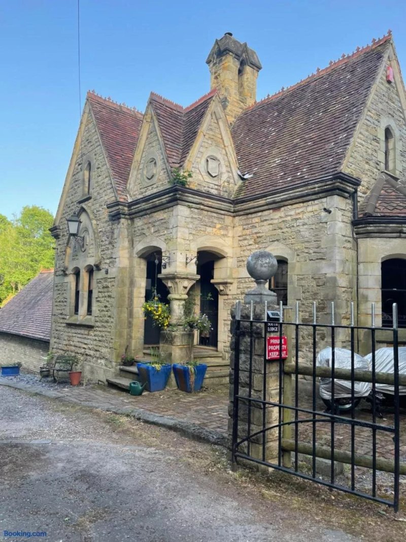 South Lodge House BnB