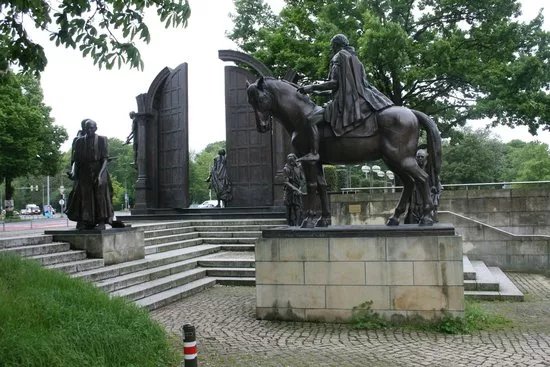 Monument Gottingen Sieben