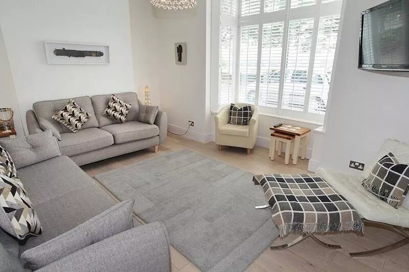 Promenade View - Four Bedroom House, Sleeps 8