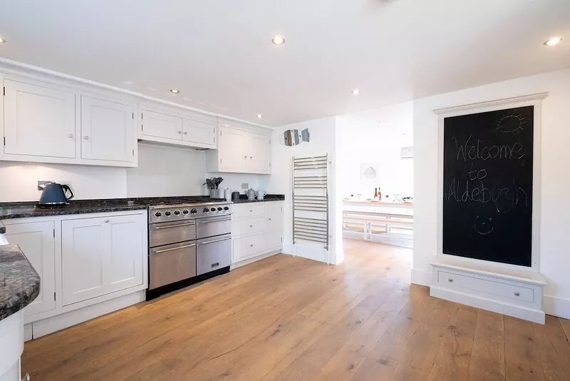 Mansard House  - sleeps 9 guests  in 5 bedrooms