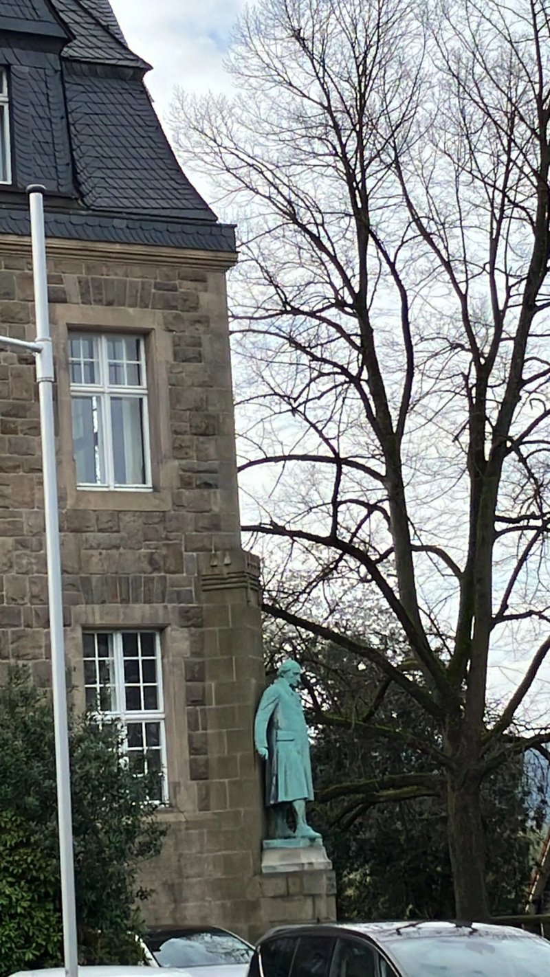 Freiherr von und zum Stein
