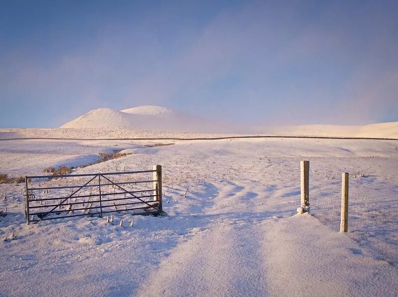 Charming Stone Parlour Cottage set in an area of outstanding beauty.