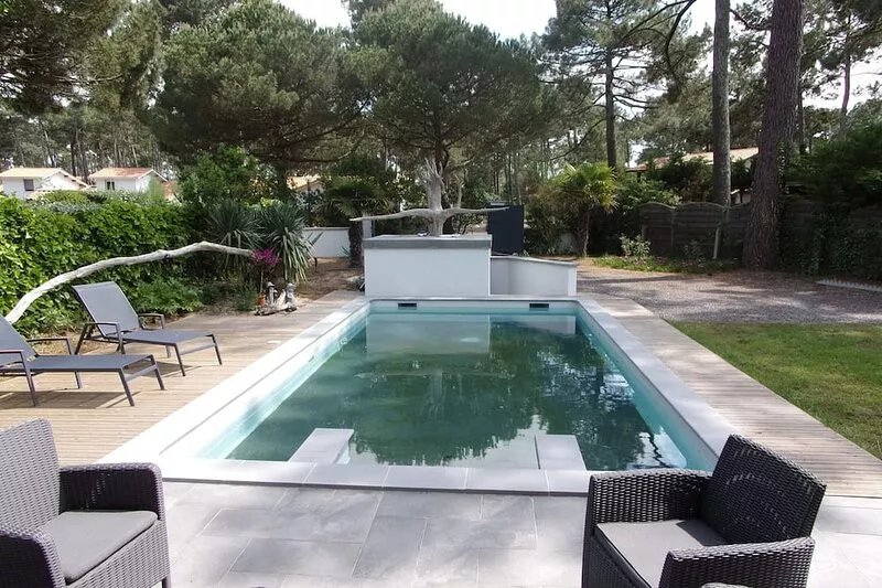 Villa "Stéphane" 4 to 12 persons, Heated swimming pool, Wifi, Parking