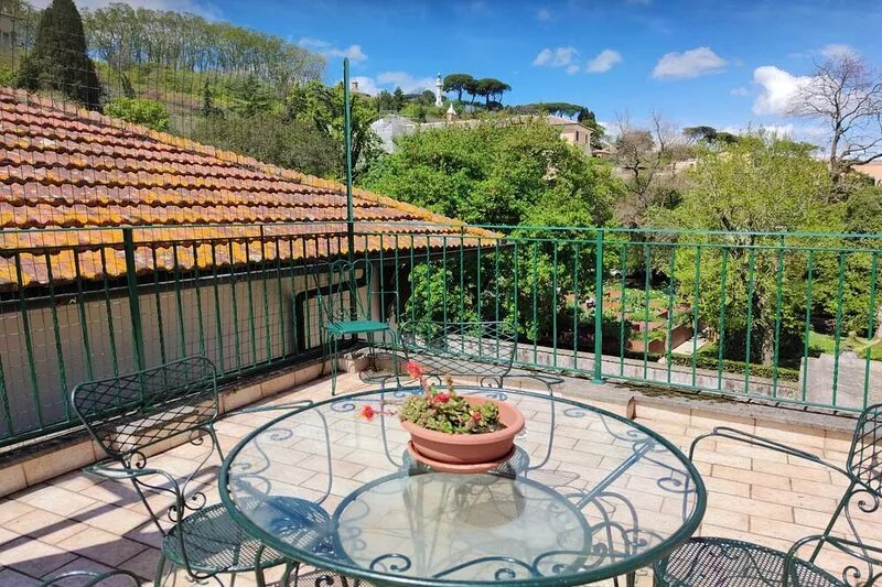 Domus Monamì- Dreams & Terrace in Trastevere