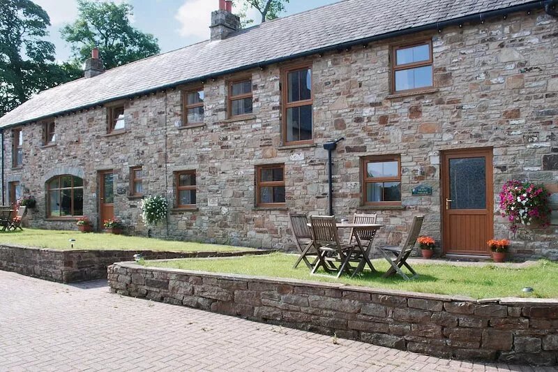 2 bedroom accommodation in Alston