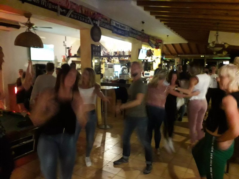 Cristobal Sports & Music Pub Sa Coma