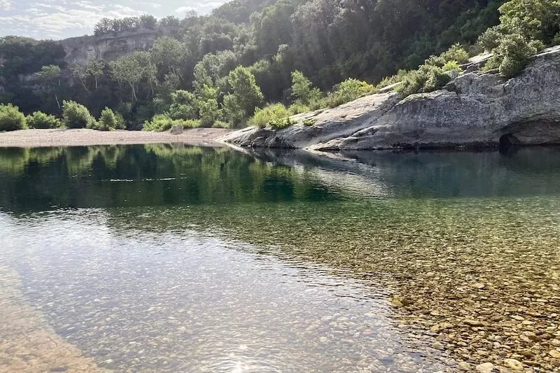 House with large pool overlooking the garrigue, 5 minutes from Uzès!