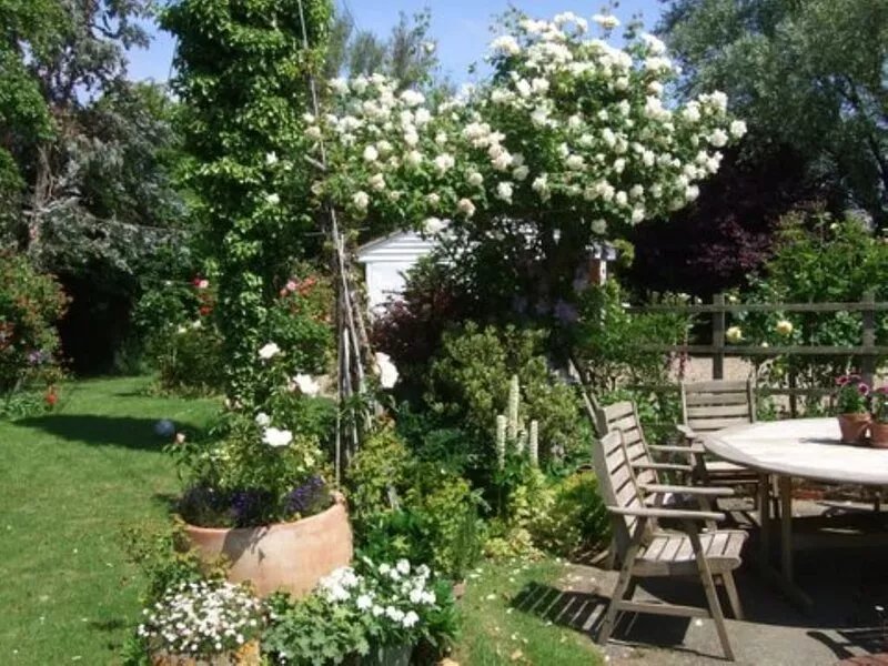 Studio With Uninterrupted Views Of Romney Marsh. Visit Rye Hythe and Canterbury