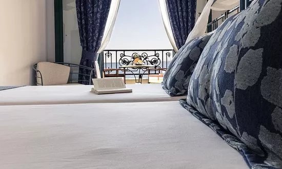Dionysos Hotel