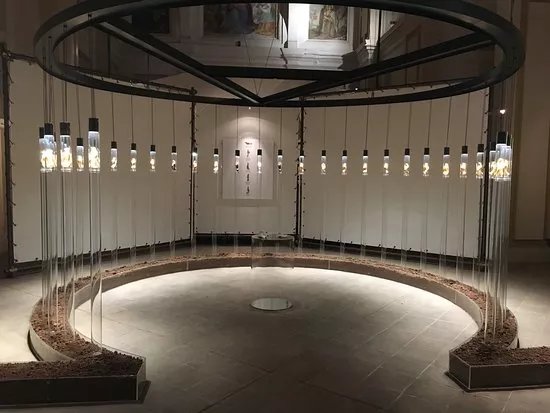 Chiesa di Santa Maria delle Rose. Mostra Maria