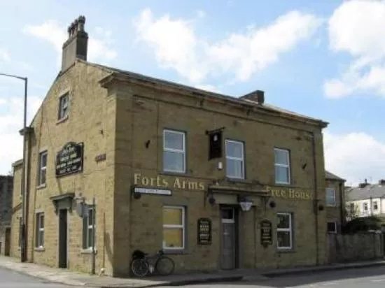 Forts Arms Clayton le Moors