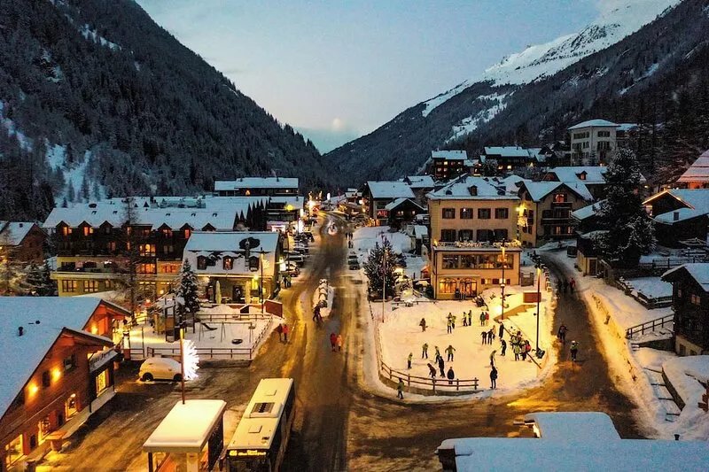 Chalet Cuckoo, Romantic Alpine Getaway. Val d'Anniviers, Valais, Switzerland