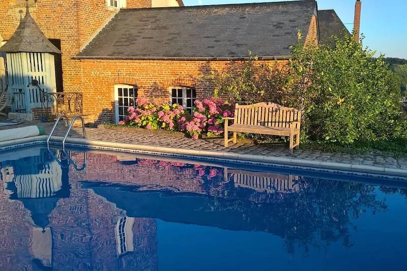 Gite in Normandy with private and heated swimming pool.