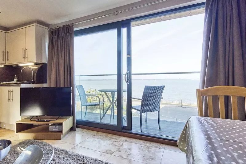 Seafront Quay West Apartments -  an apartment that sleeps 2 guests  in 1 bedroom