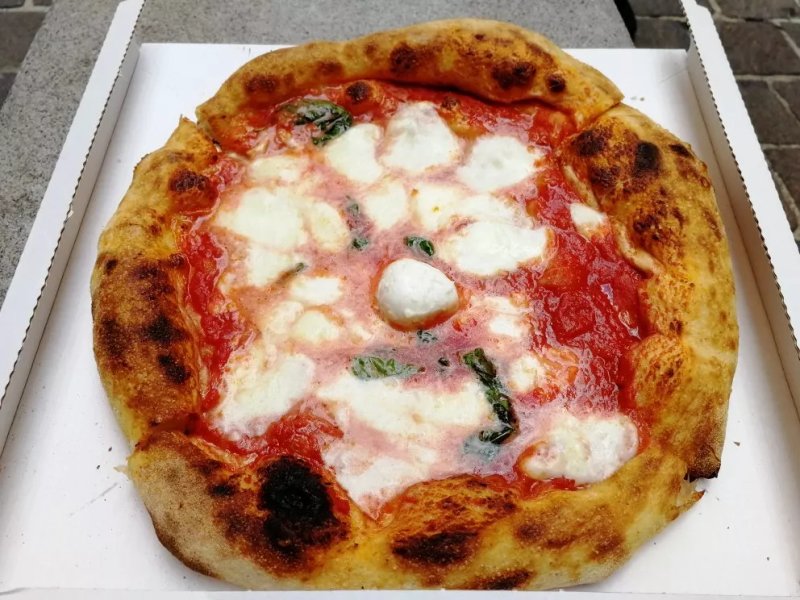 L'artigiano Della Vera Pizza Napoletana