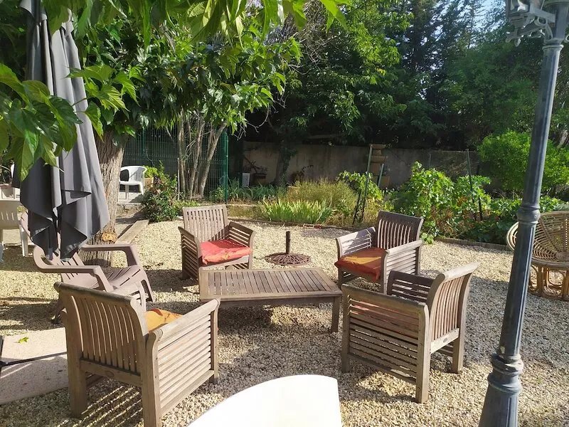 CHARMING VILLA WITH POOL 12mx6, PETANQUE, Great BBQ, 15mn Beaches