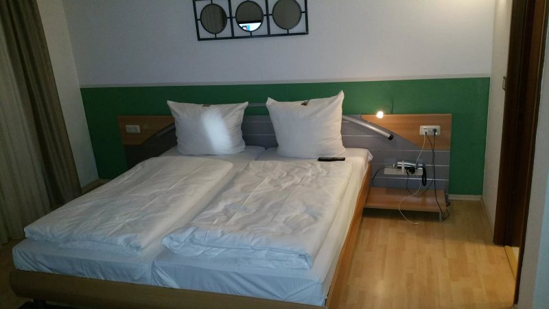 City Hotel