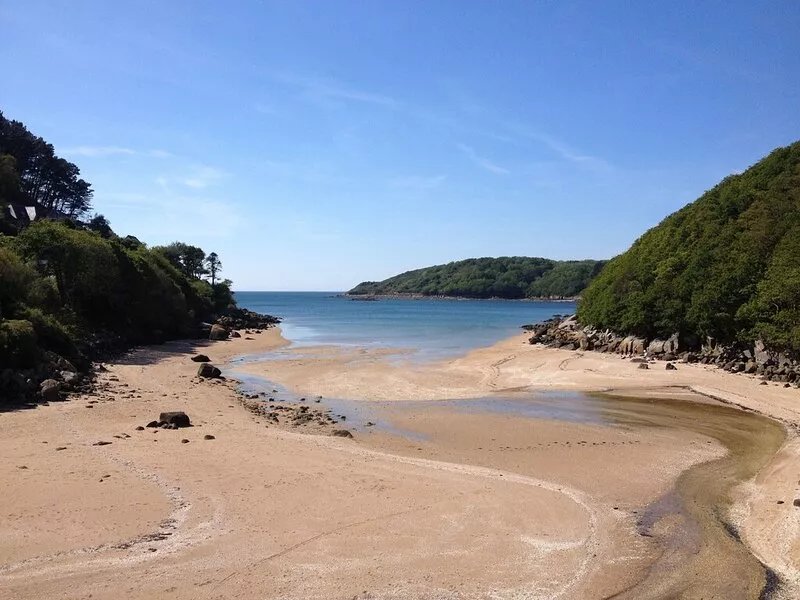 Magnificent bay of Yaudet, very quiet 3 bedroom house 200m from the beaches.