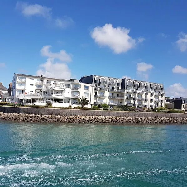 New quiet house with big terrace, 100m away from the beach