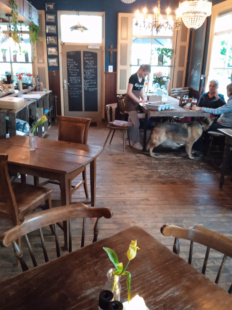 Bistro Tante Es