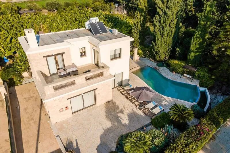 Villa Camelot by Ezoria Villas