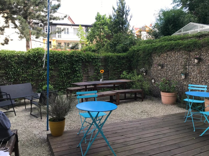 Cafe Henri