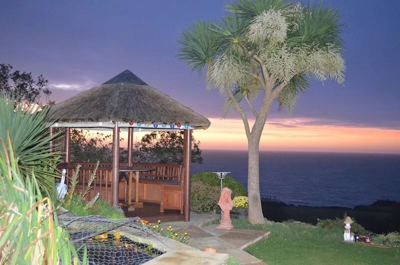 Self contained 5 star Boat House Studio overlooking the Sea ideal for couples
