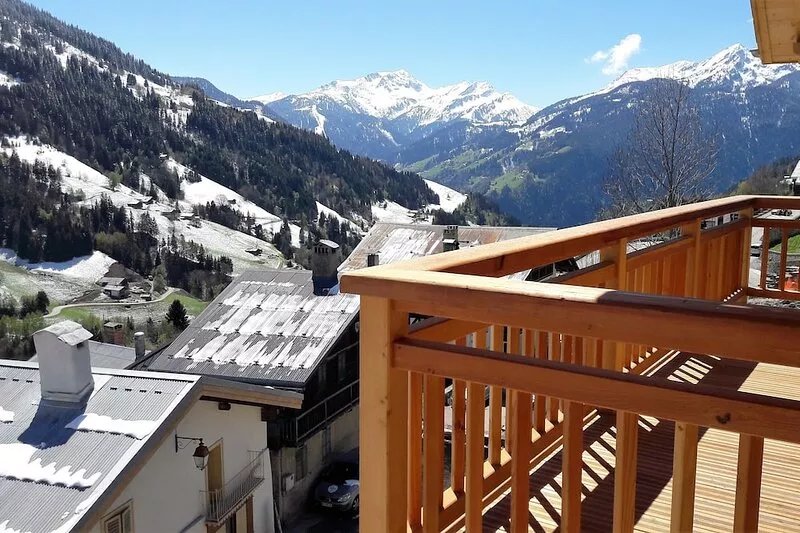 Rent New apartment 64m2 in Chalet in the heart of the village of Hauteluce