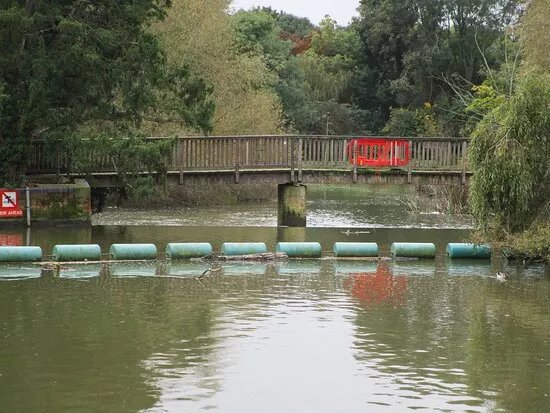 Boatslide weir bridge