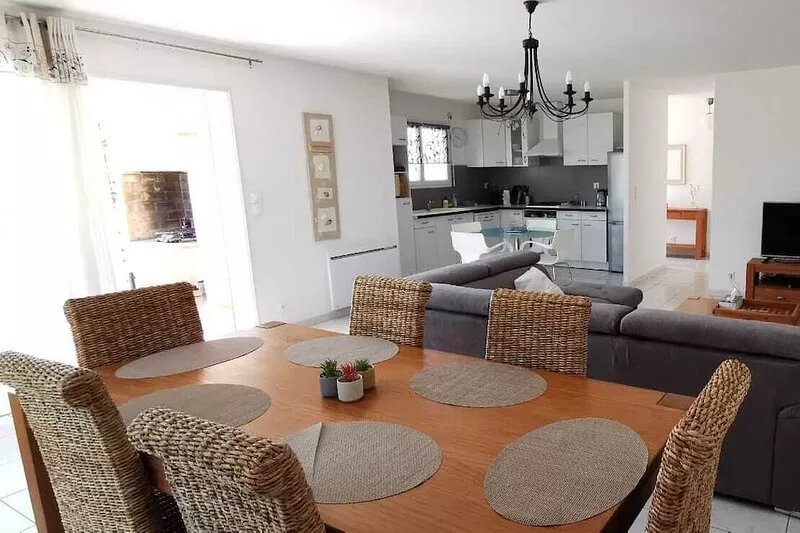 Pleasant house with pool 5 minutes from the sea and golf