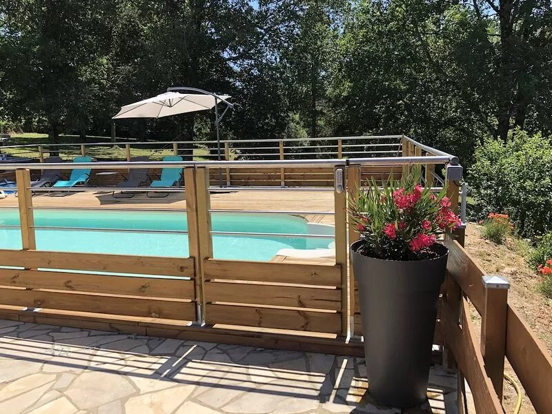 BEAUTIFUL PERIGOURDINE rated 3 STAR - WITH PRIVATE SWIMMING POOL AND FIBER