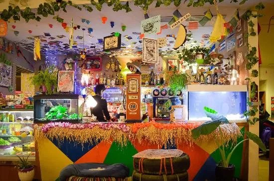 Bar Wall Beach di Sara Cavaletti