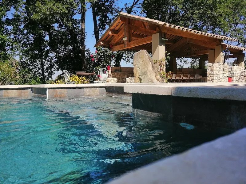 Quiet house Clim, not overlooked, HEATED SWIMMING POOL, 10min from Uzès 10