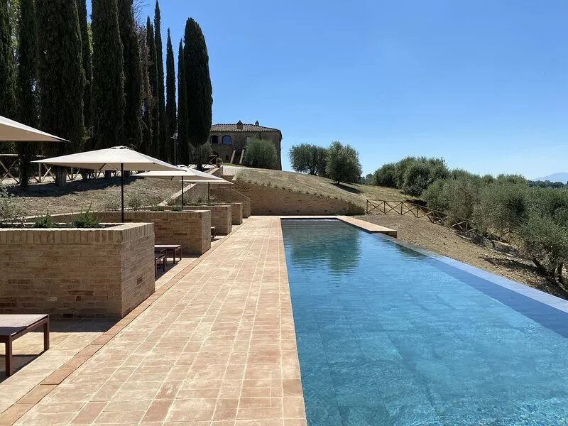 Agricola Neci: Tuscan Rural Luxury with Housekeeping,  Infinity  Pool and a Lake