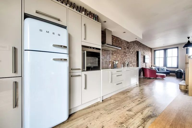 Waterfront townhouse in heart of St Andrews directly overlooking Castle on rocks