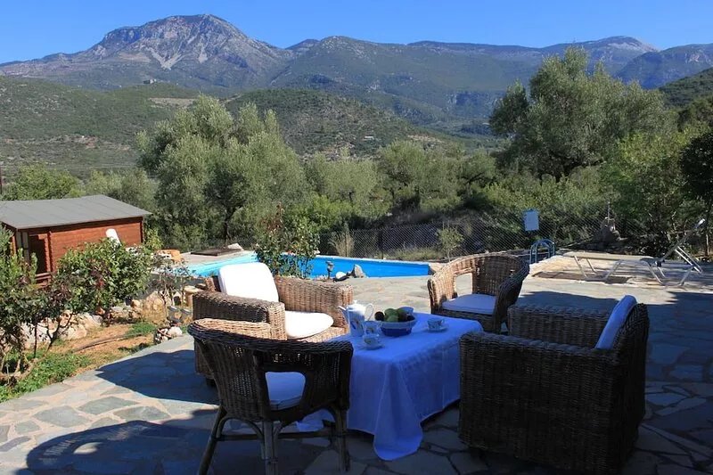 Vista Avia Villa (Traditional Stone Villa with Pool and Amazing View)