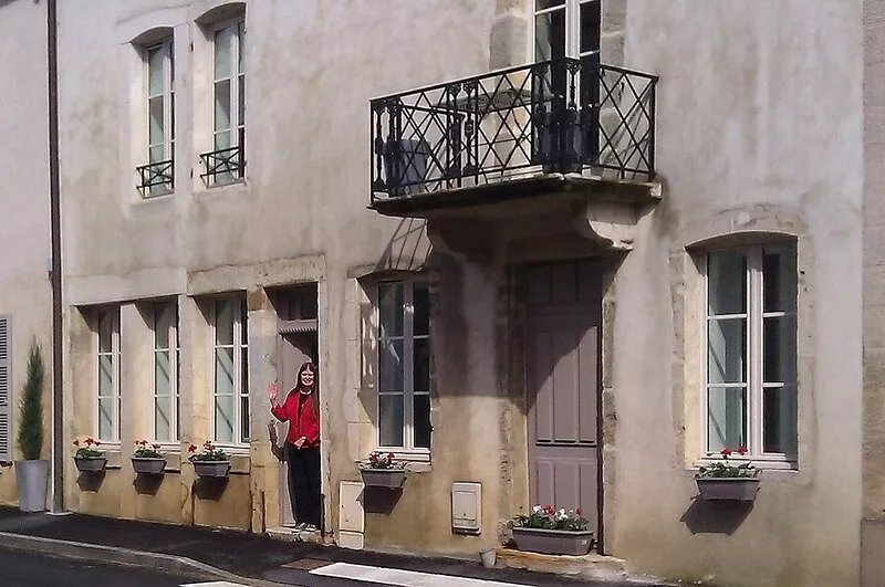 Luxury Accommodation for Four in the Heart of Burgundy's Cote d'Or Wine Region