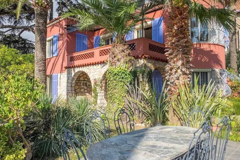 Villa, 2 rooms, 64m2, Garden level, sleeps 4(+2), 80m sea, private garden