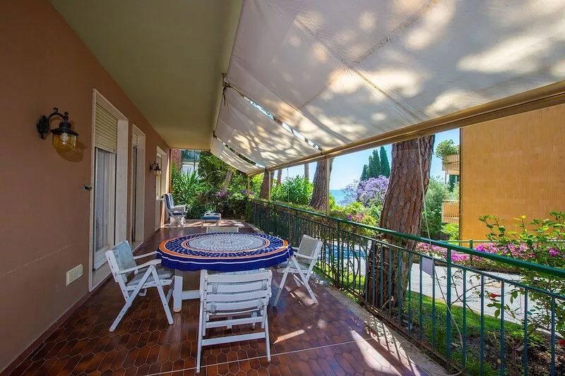 Elegant and spacious apartment with a view in San Remo