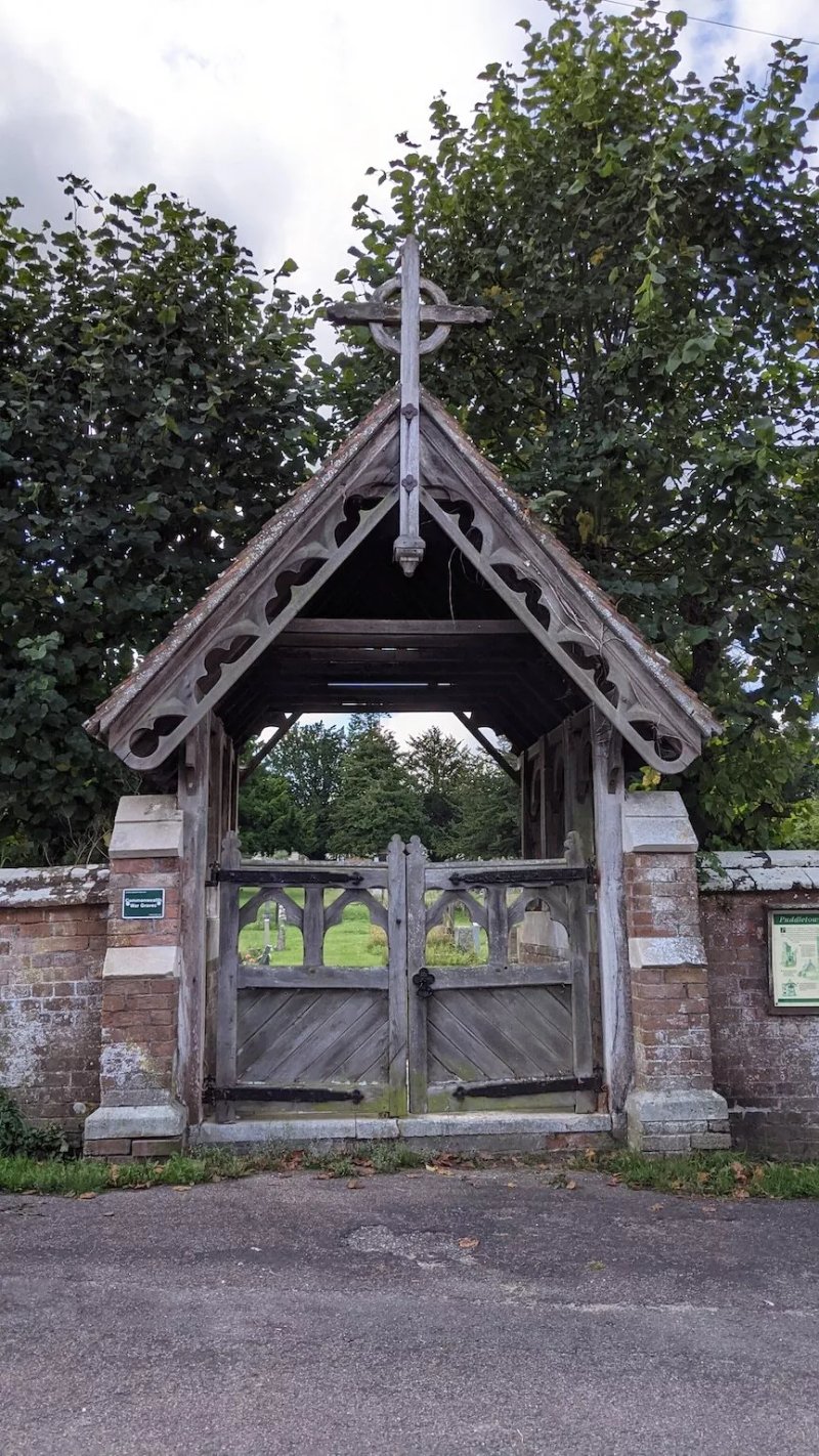 Puddletown War Memorial Gate