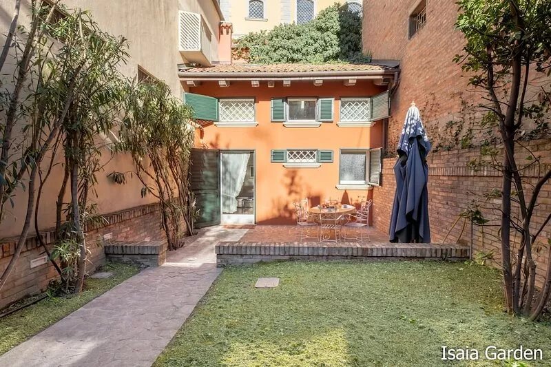 Beautiful apartment Isaia Garden