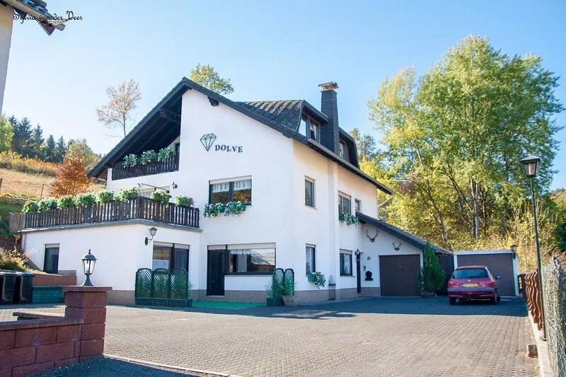 Large apartment in the Vulkaneifel on a mountain located!!! Up to 12 people