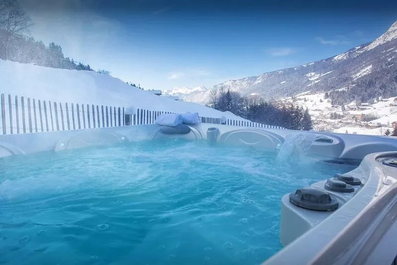 Chalet Bonnevie - family home for 10, spa & mountain views - OVO Network