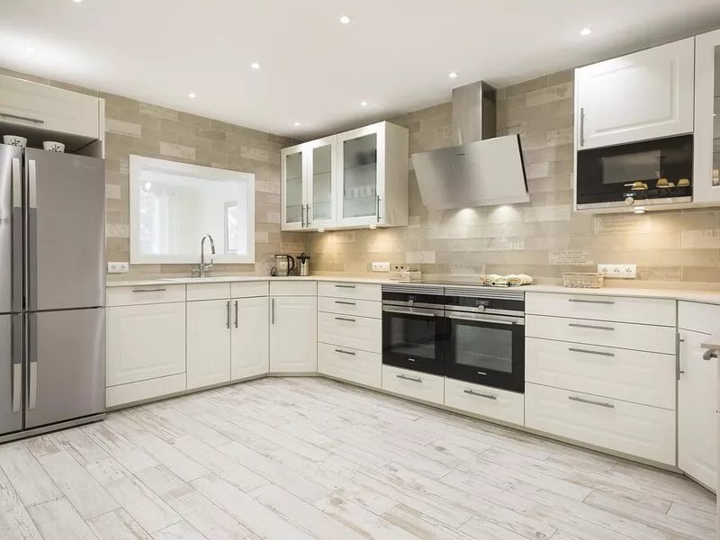 Sitges Centre Mediterranean Apartments-5 bed/4 bath/Jacuzzi-Sleeps up to 11