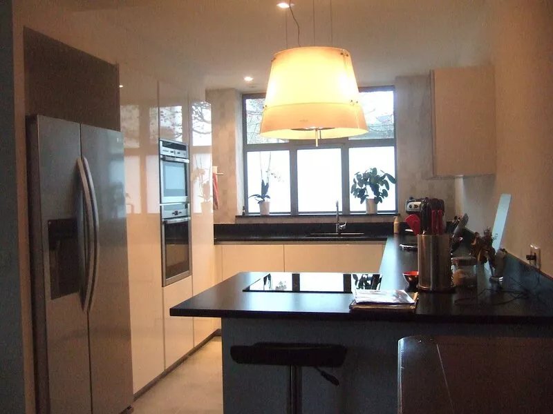 Spacious and bright, modern 3-room house 300 m from Sillon beach.