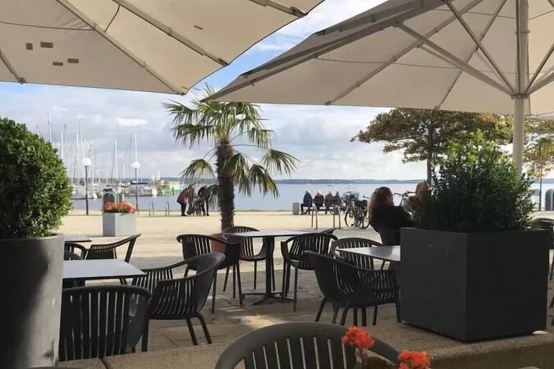 Feha 30 "Ferienhaus Delphin" in a quiet location